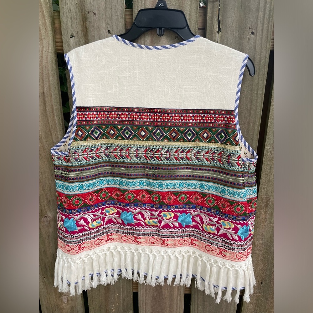 Fringe Vest Embroidered Linen - Picture 3 of 4